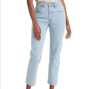 501 cropped straight leg levis